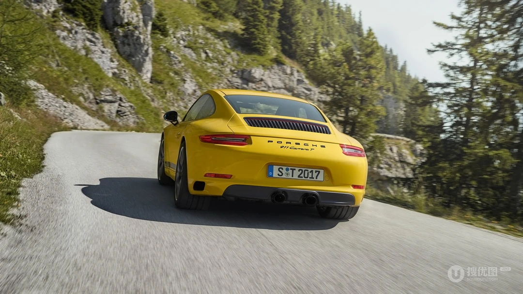 盘山公路上飞驰的全新款保时捷911跑车壁纸图片，型号Carrera T