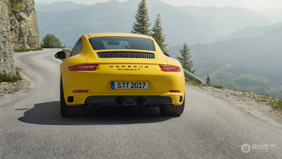 盘山公路上飞驰的全新款保时捷911跑车壁纸图片，型号Carrera T