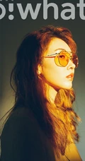 宣璐与鹦鹉唯美复古色《偶像志》杂志写真图片