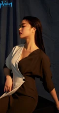 赖婧尝试不同潮流服饰《潮流新拍》杂志写真图片