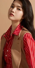 赖婧尝试不同潮流服饰《潮流新拍》杂志写真图片