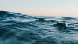 蔚蓝的大海电脑壁纸，一望无际心旷神怡的大海