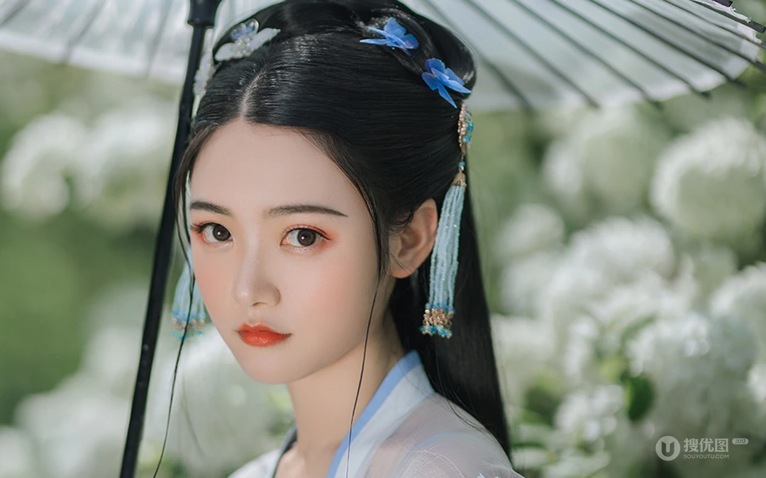 撑着油纸伞赏菊的汉服古风小姐姐高清壁纸