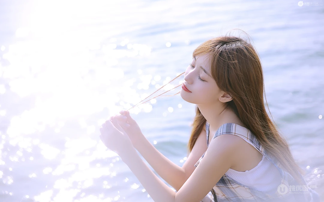 这就是青春，超高颜值长发清纯妹子游湖高清壁纸
