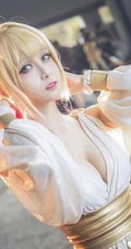 气质cos女生，国内模特夏美酱cos系列写真，现场照片图集