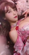 气质cos女生，国内模特夏美酱cos系列写真，现场照片图集
