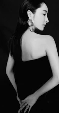 曲尼次仁气质黑色礼裙礼服黑白写真美图