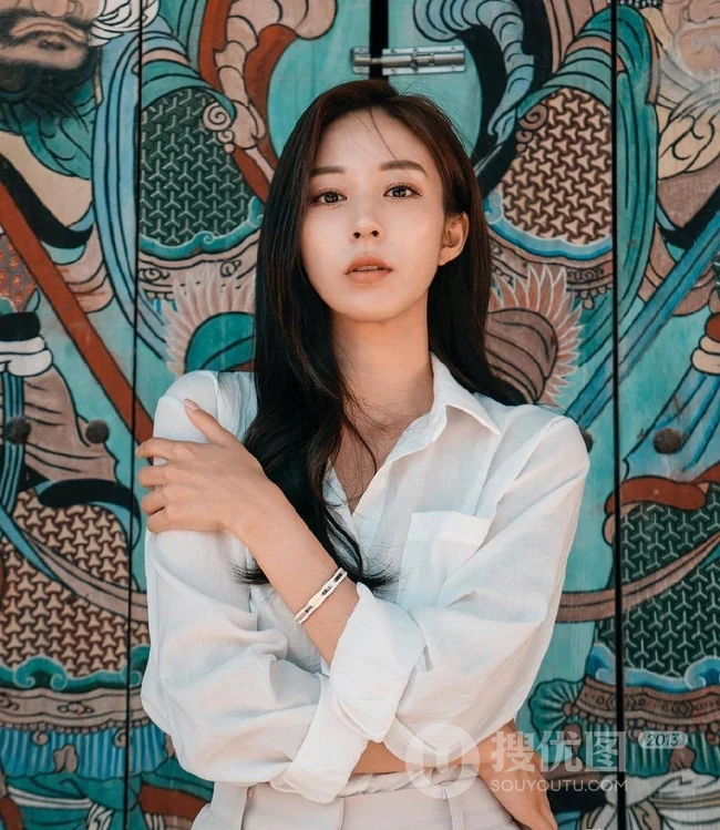 精致的小姐姐，气质长发女生小姐姐写真，生活照片图集