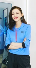 古力娜扎运动造型出现活动，拍照，彩排，跳舞元气满满