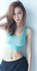 气质纤细线条，健美身材运动装女生，多色背心长裤生活照片