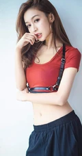 气质纤细线条，健美身材运动装女生，多色背心长裤生活照片