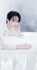 短发女生张馨予，全新短发形象演绎唯美婚纱大片！