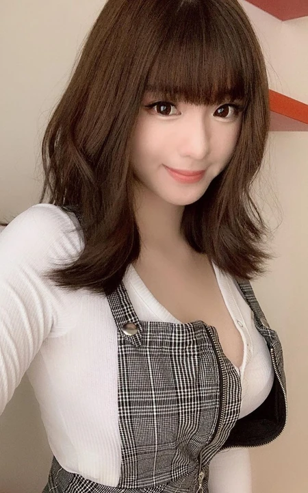 马来西亚精选童颜女生Amy香儿高清自拍，生活照图集