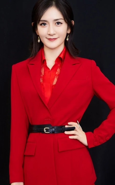 谢娜大红色西服套红裙魅力写真，舞台照气质图片