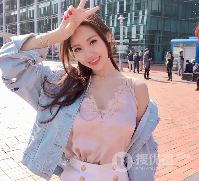韩国号称美人鱼的女生VIVI气质自拍，写真，生活照片图集