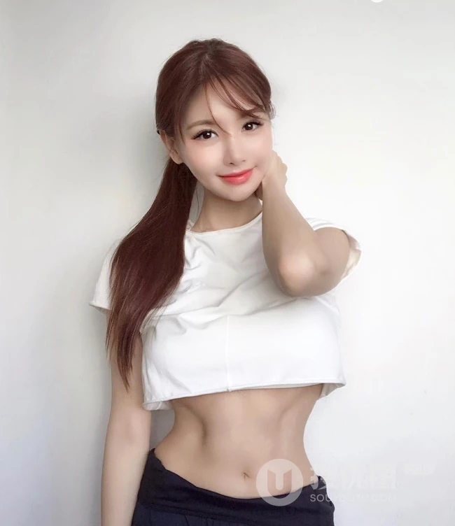 韩国号称美人鱼的女生VIVI气质自拍，写真，生活照片图集