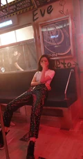 宋妍霏各种麻花辫造型酷玩音乐写真图片