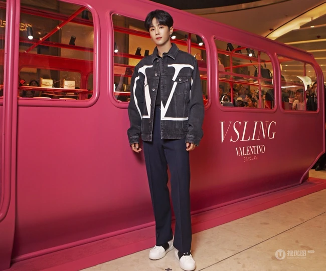 李汶翰出席Valentino 巴士限时概念店活动帅气照片