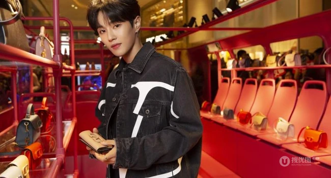 李汶翰出席Valentino 巴士限时概念店活动帅气照片
