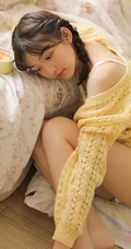 气质双麻花辫编发少女以橙子为伴，清新甜美居家写真