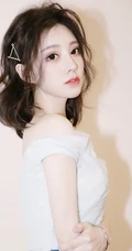 冯提莫微博写真旧照合集，甜美清新教主的百变魅力