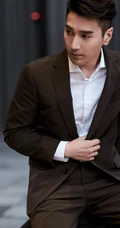 赵又廷时尚帅气油头发型高清写真，绿色西装魅力绅士
