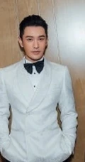 黄晓明，赵薇参加活动后同框合照，皆是黑白配很是默契