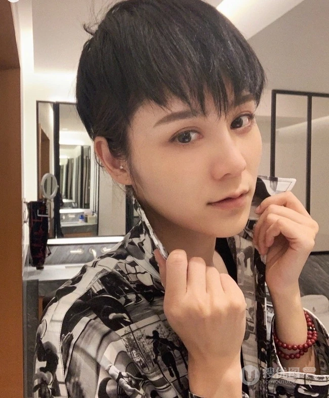 准备婚礼的林峯妻子微博晒短发美照，配文称其实我是个男仔