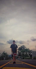 香港帅哥明星黄宗泽街拍写真图片，画面很唯美