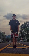 香港帅哥明星黄宗泽街拍写真图片，画面很唯美