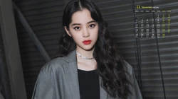 微卷长发美女欧阳娜娜高清正装西服桌面壁纸图片