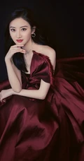 景甜气质优雅礼裙长裙尽显动人线条锁骨写真图片