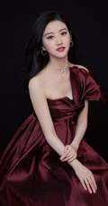 景甜气质优雅礼裙长裙尽显动人线条锁骨写真图片