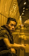 易烊千玺电影《少年的你》个人剧照海报，10.25震撼上映