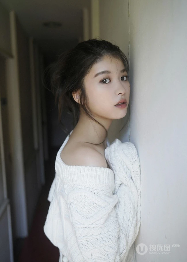 清纯与气质兼具，女生模特马场富美加写真，生活照图片集