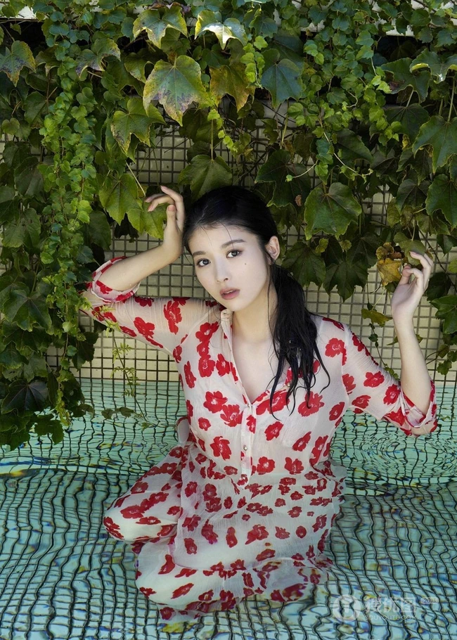 清纯与气质兼具，女生模特马场富美加写真，生活照图片集