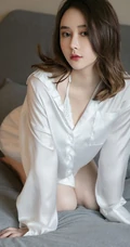 气质白皙女生Coral写真图集一，黑裙动人、白衫温暖而优雅