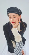 柴碧云最新《昕薇》杂志写真大片，多种风格不停变换