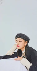 柴碧云最新《昕薇》杂志写真大片，多种风格不停变换
