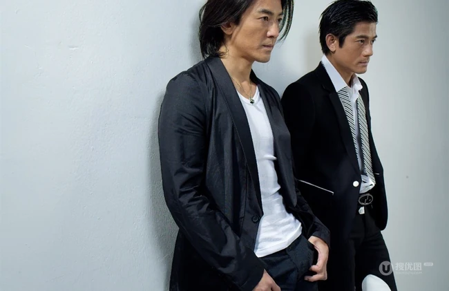 明星&ldquo;郑伊健&rdquo;，&ldquo;郭富城&rdquo;同框写真，双双黑色西服型男本色尽显