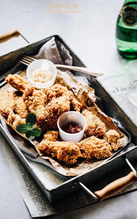 饺子_煎饺_大闸蟹_炸鸡腿以及各式酱料的唯美摄影图片