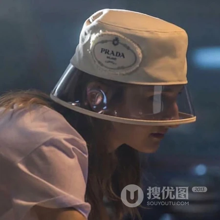 欧美短发女生画面比较唯美的微信女生头像