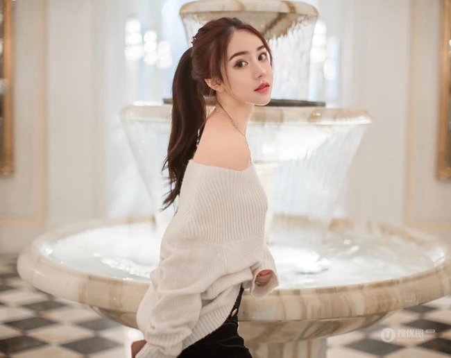 精选香港女生小青蛙气质动人写真，自拍，生活照图片集