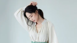 美女明星张钧甯白裙束腰优雅写真桌面壁纸图片
