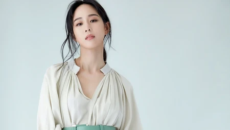 美女明星张钧甯白裙束腰优雅写真桌面壁纸图片