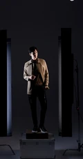 明星演员经超西装领带加手表帅气高清写真图片