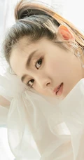 邢菲甜美气质轻纱牛仔裙室内写真，不止清新，还有小气质
