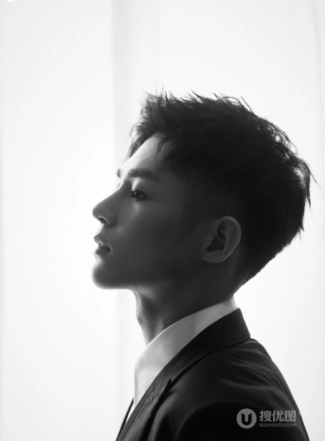 帅气男演员潘宥诚绅士优雅高清西装写真图片