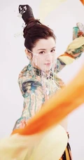 哈妮克孜化作敦煌飞天少女写真，犹如画中走来的一样
