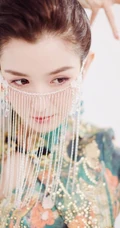 哈妮克孜化作敦煌飞天少女写真，犹如画中走来的一样